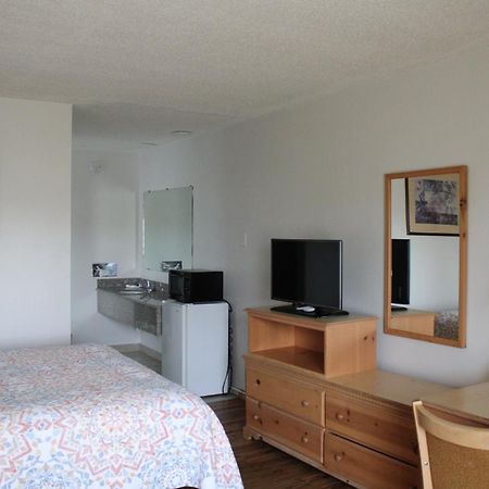 Pine Tree Inn Medford Ngoại thất bức ảnh