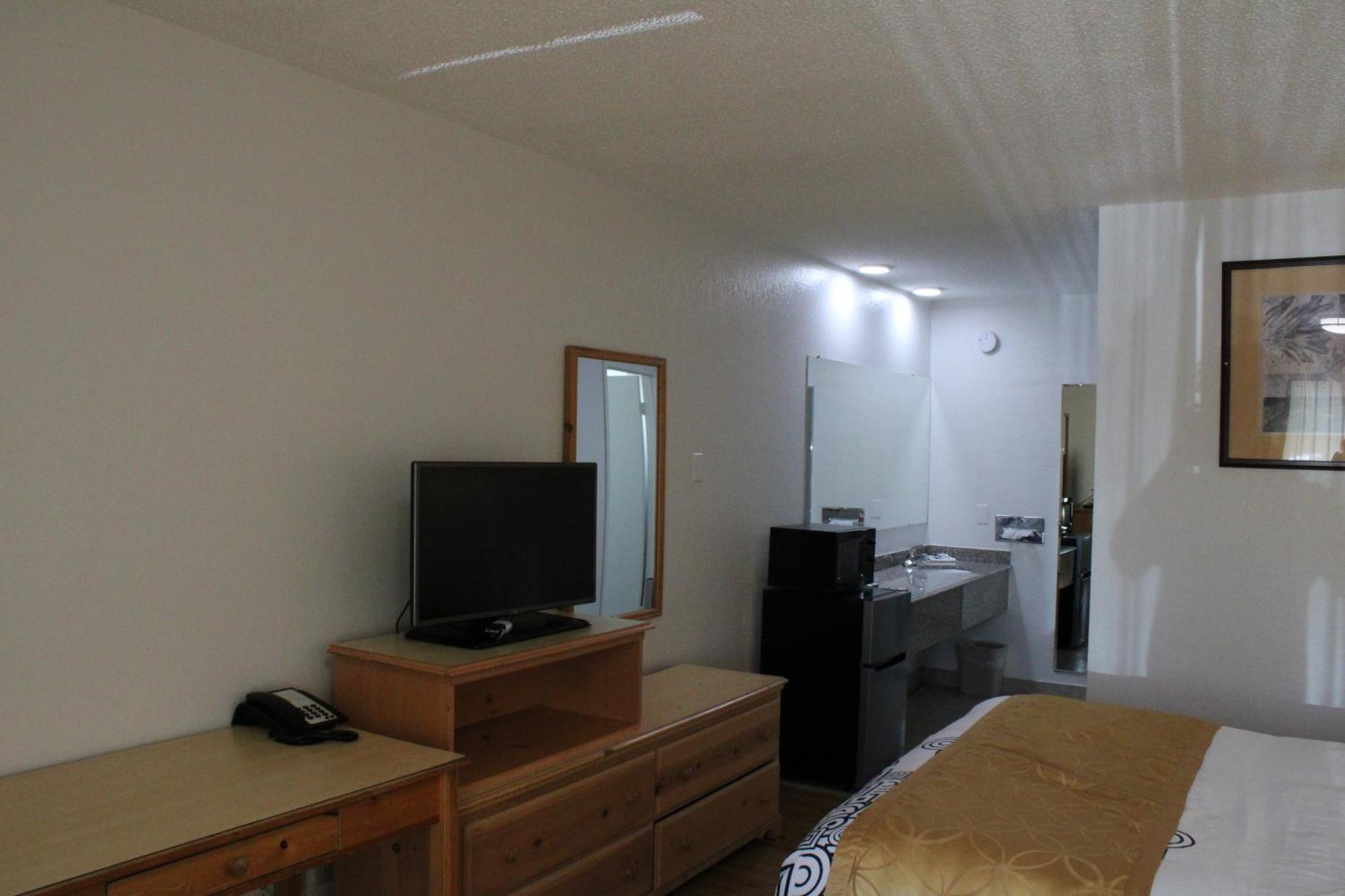 Pine Tree Inn Medford Ngoại thất bức ảnh