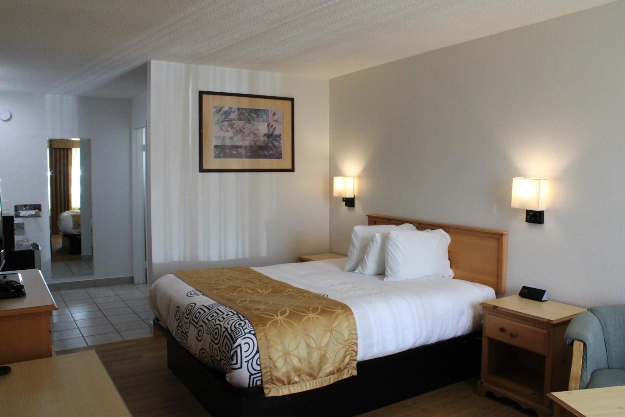 Pine Tree Inn Medford Ngoại thất bức ảnh