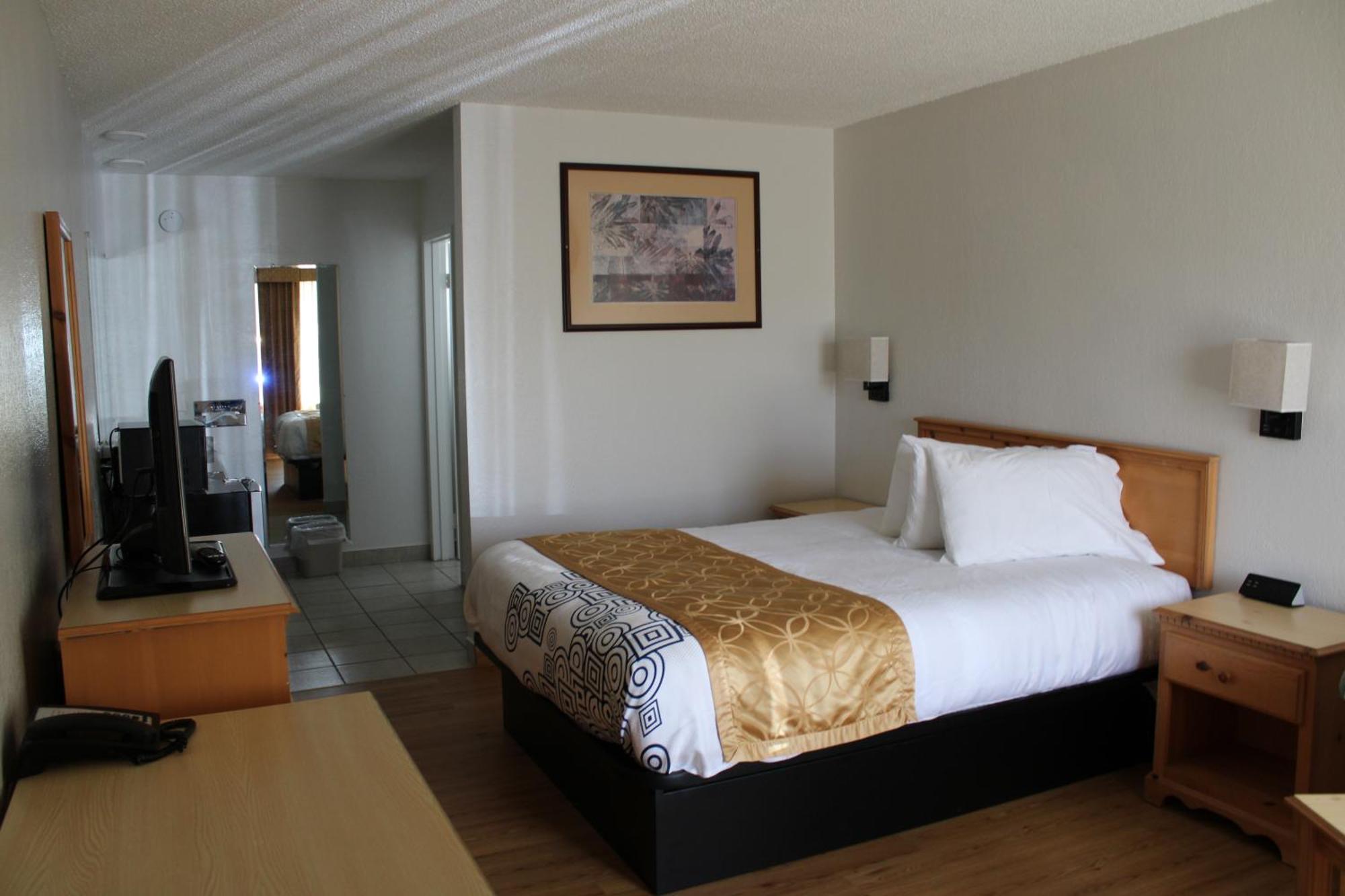 Pine Tree Inn Medford Ngoại thất bức ảnh