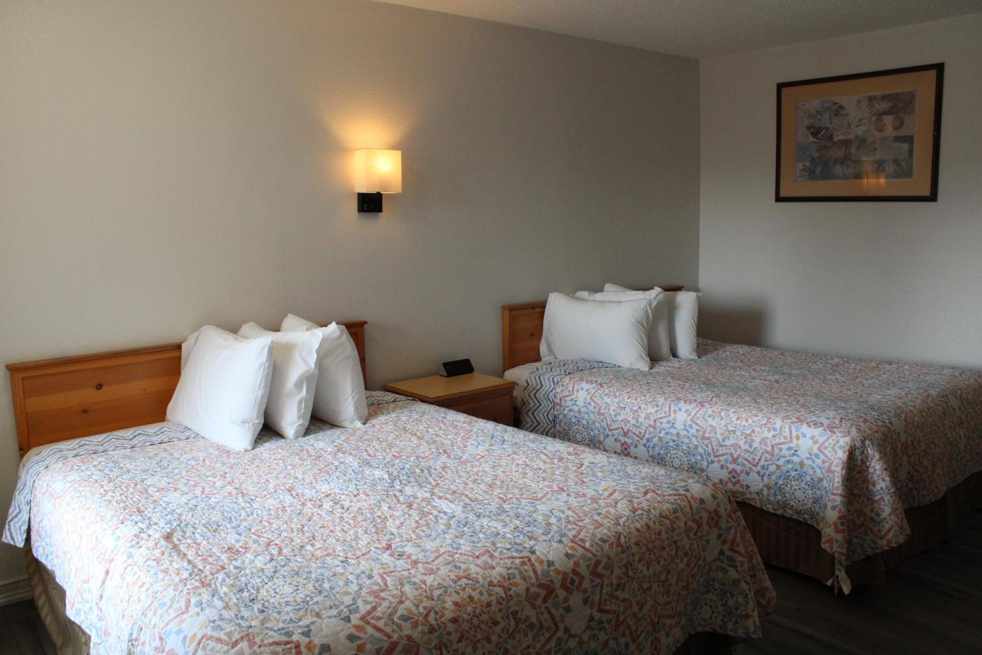 Pine Tree Inn Medford Ngoại thất bức ảnh